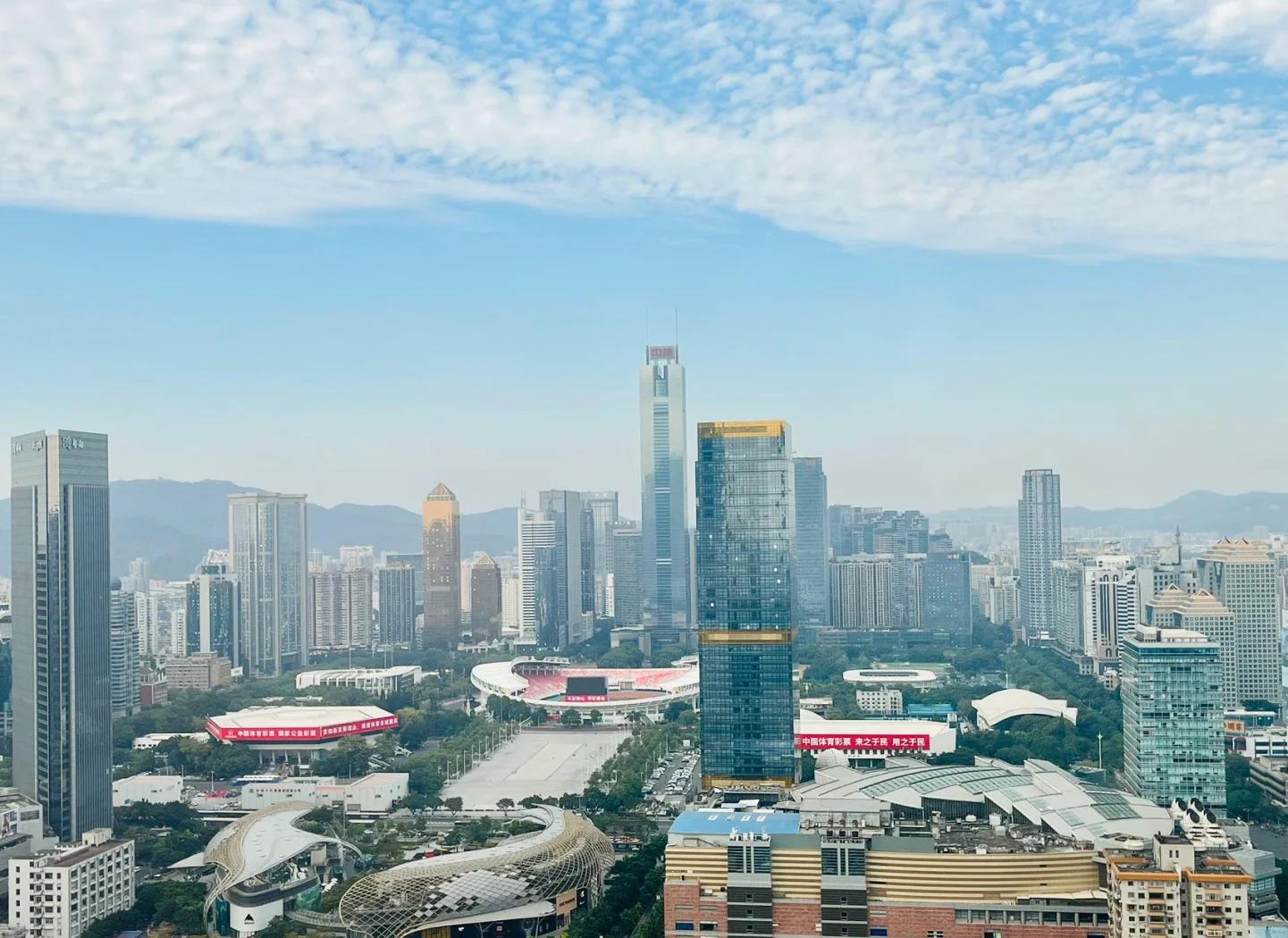 关于广州富力主场十连胜，追赶前四名席位的信息