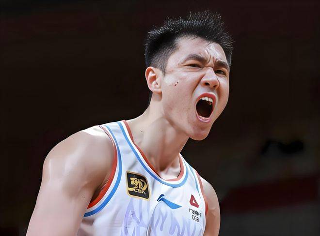 山东队力克快船,高诗岩高光表现 山东队力克快船,高诗岩高光表现