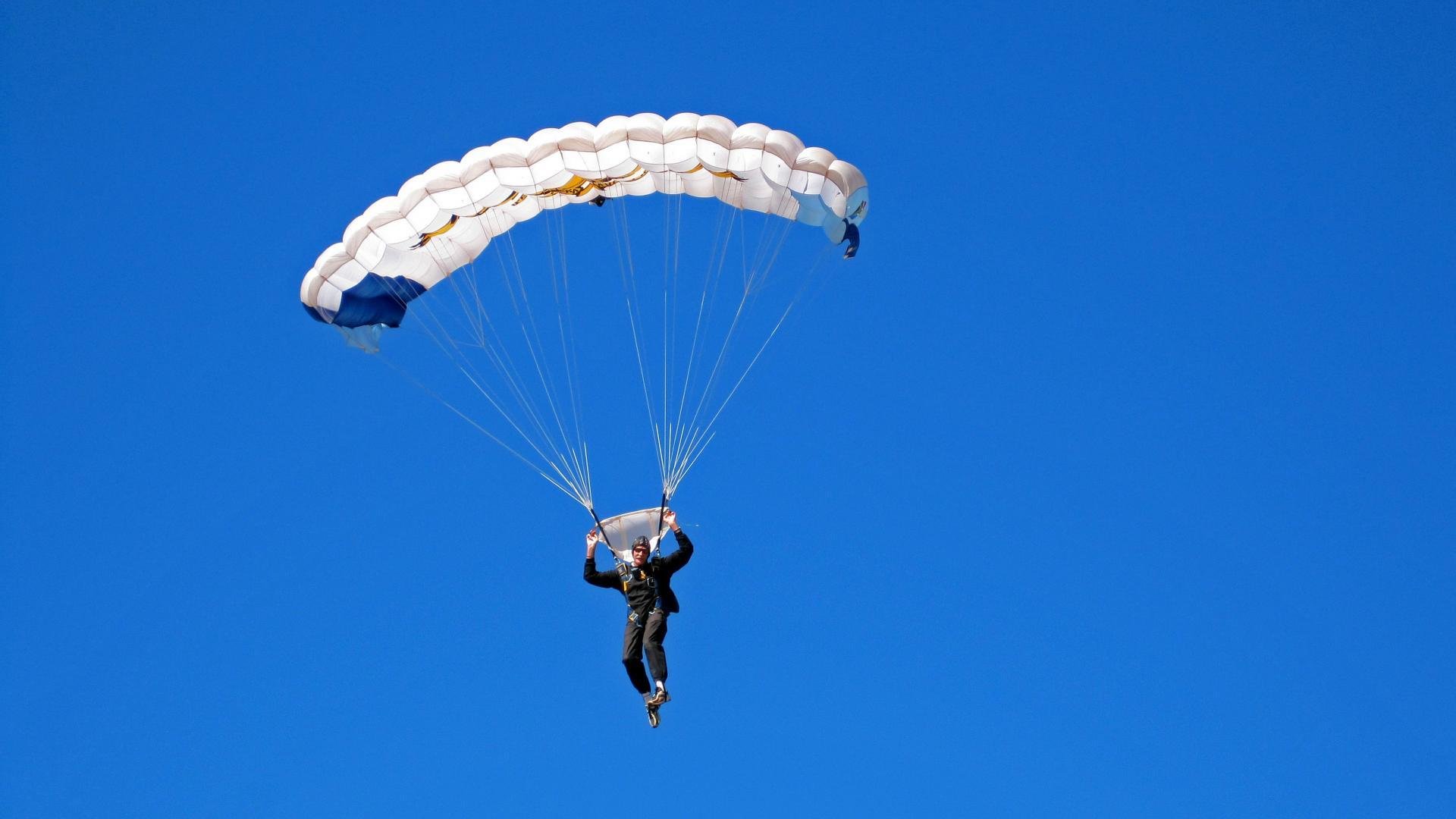 爆冷夜，那个叫保罗的中国人，在广东主场觉醒了