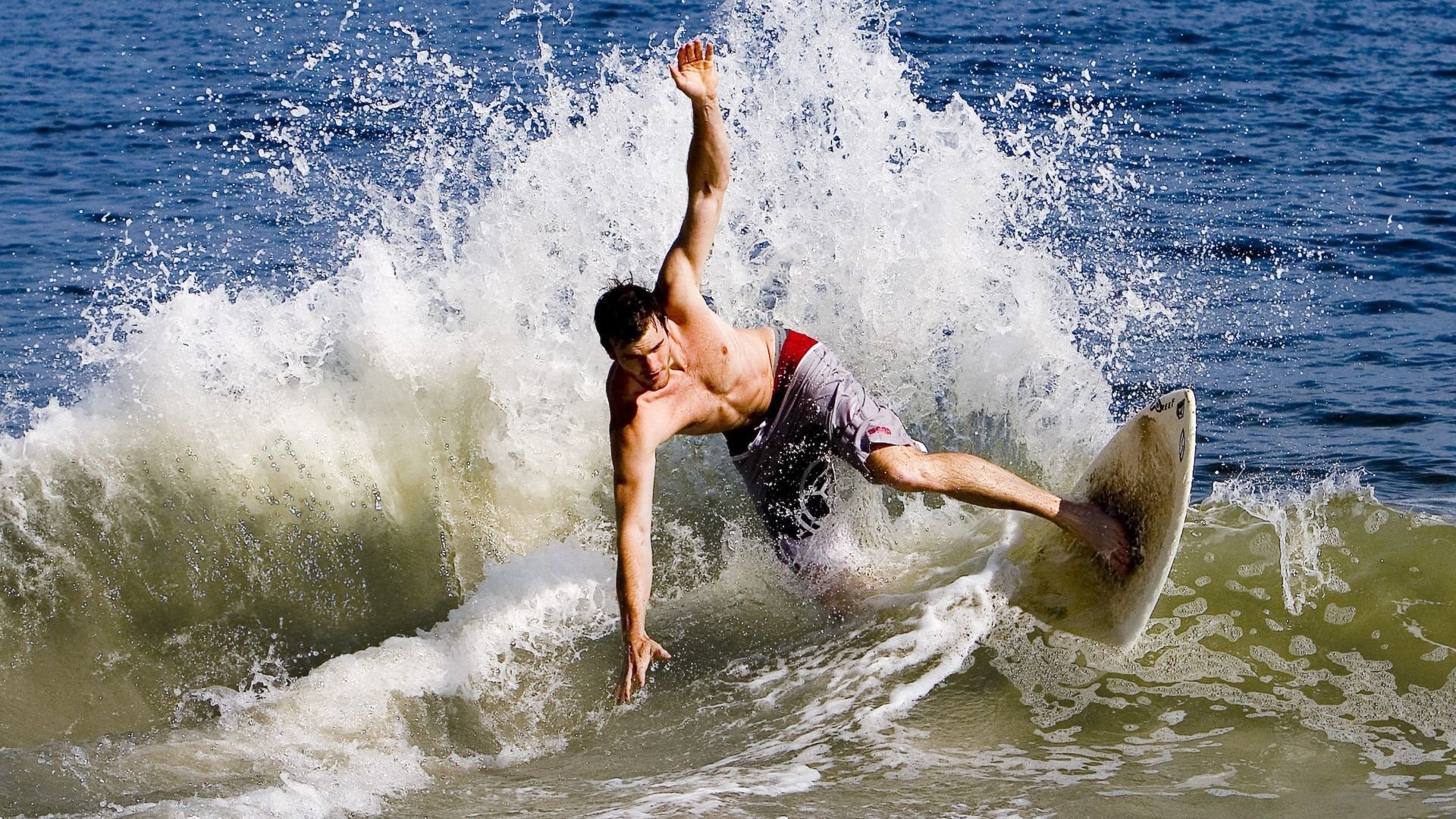 开云体育官网-唯一射门，改写宿命，巴雷拉天外飞仙击碎波兰铁幕