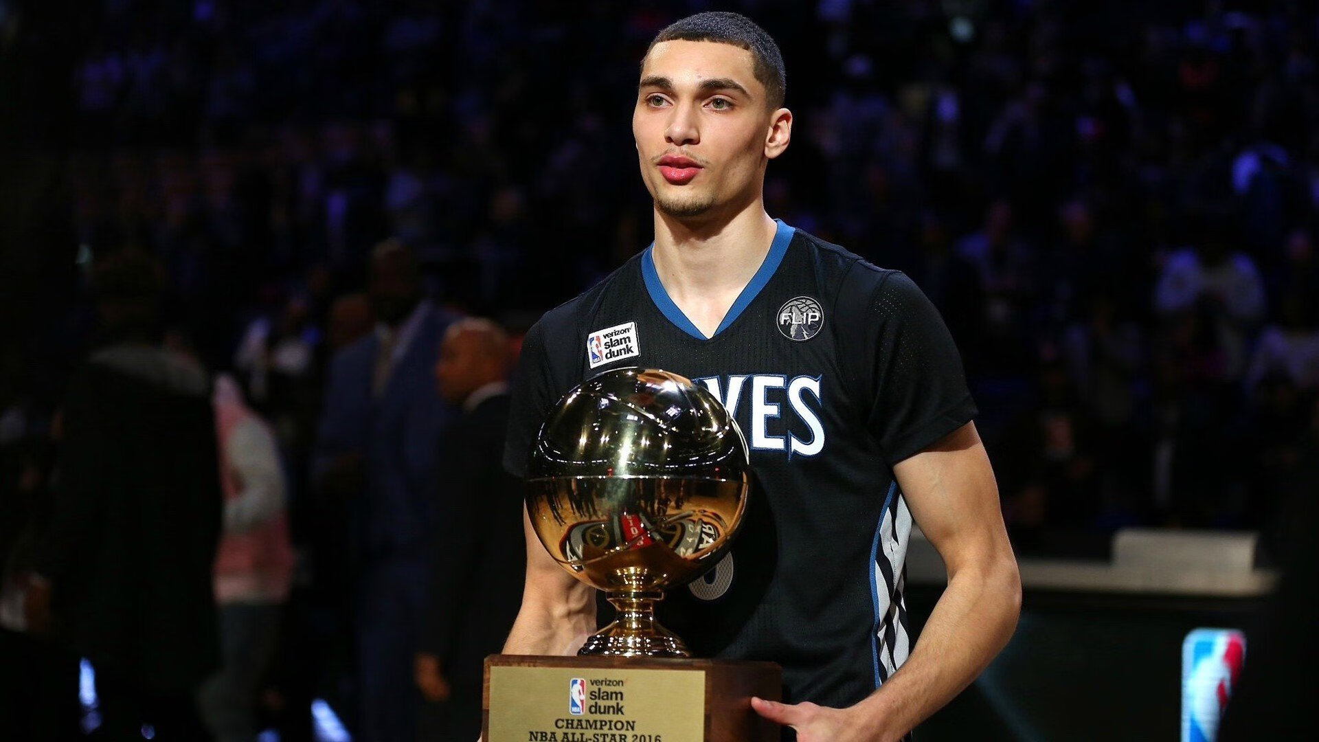 开云体育平台APP-英伦风暴与达拉斯逆袭，悬念·逆转·命运之夜的共鸣