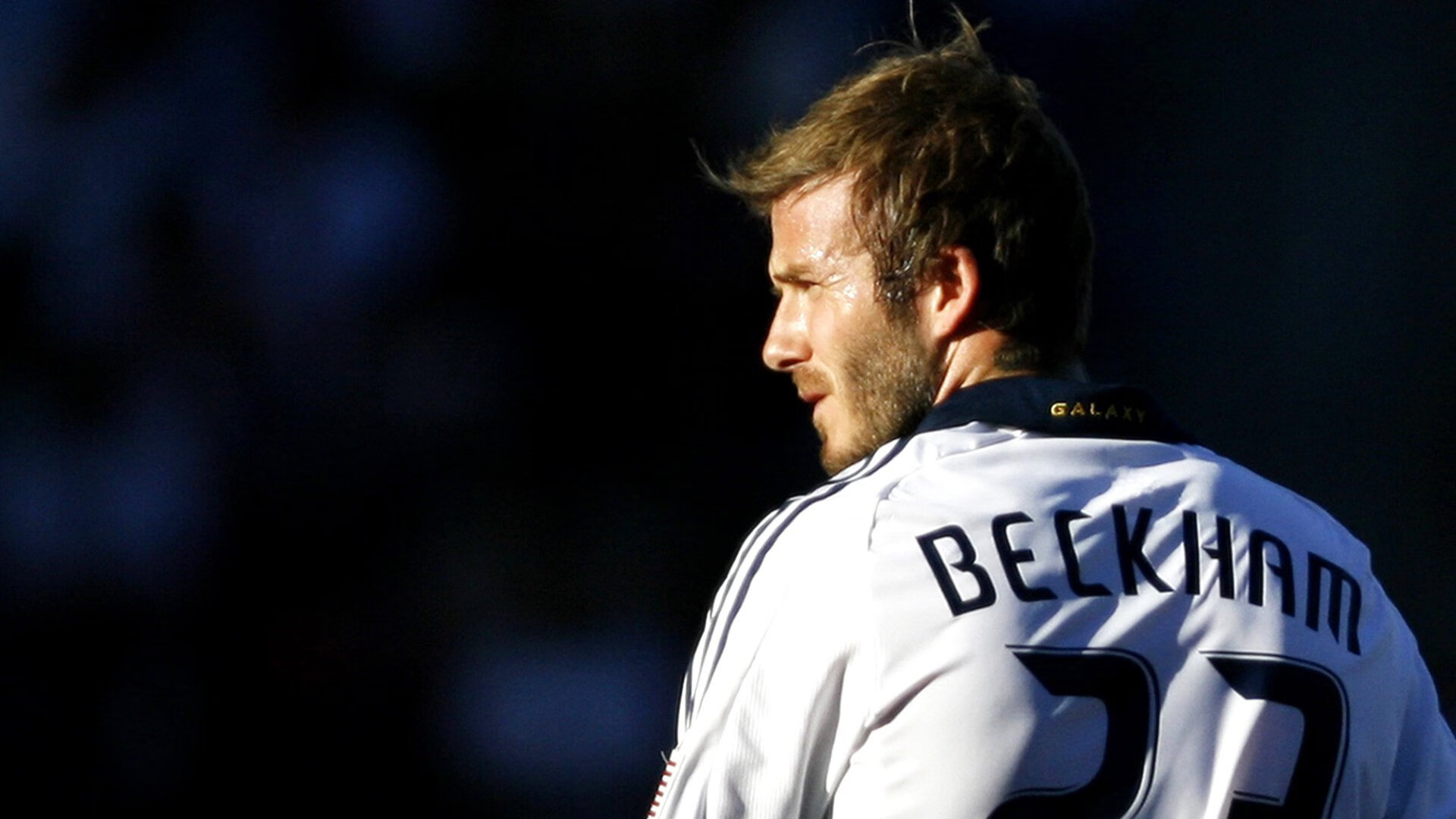 开云体育APP下载-时空交错，2045年上海队逆转独行侠，伦纳德关键制胜引轰动